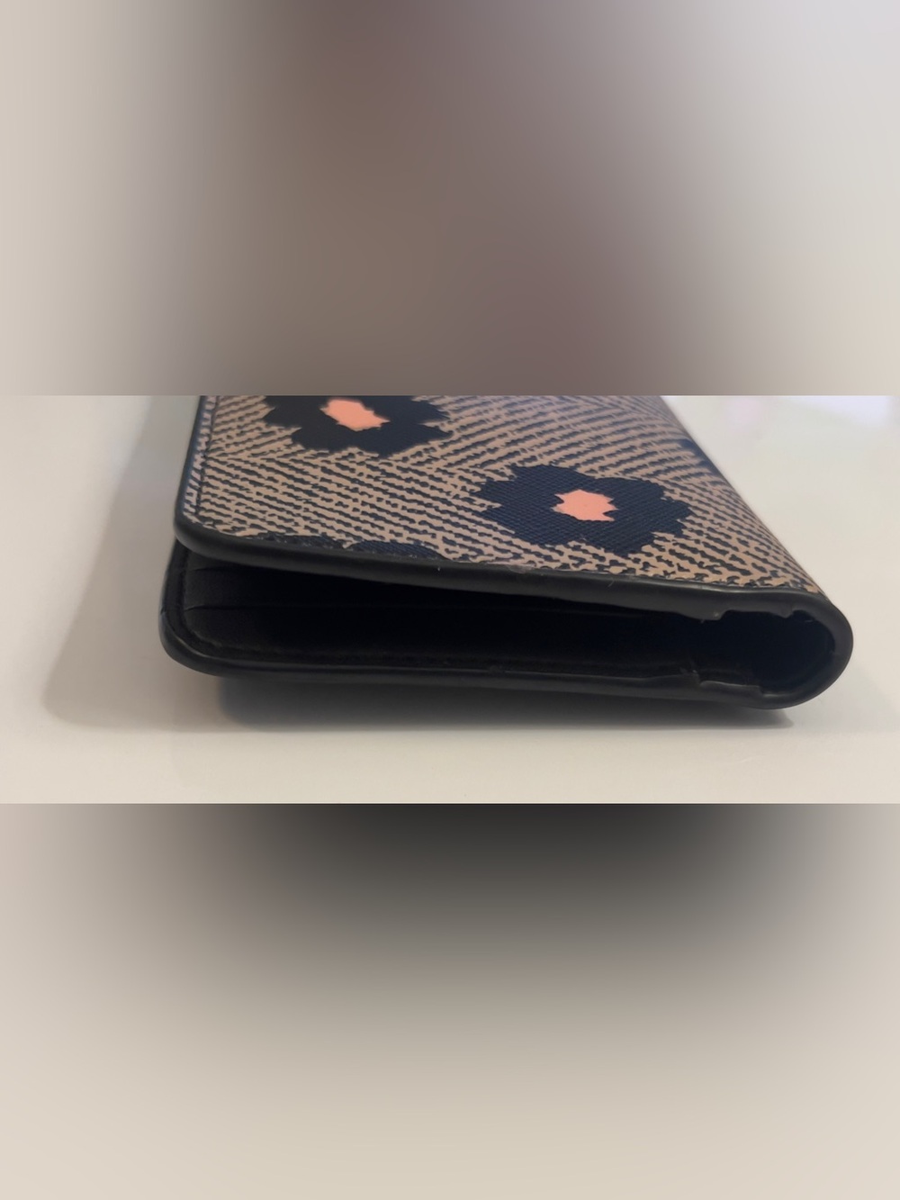 Kate Spade Bifold Wallet black multi herringbone floral pattern - Picture 4 of 16